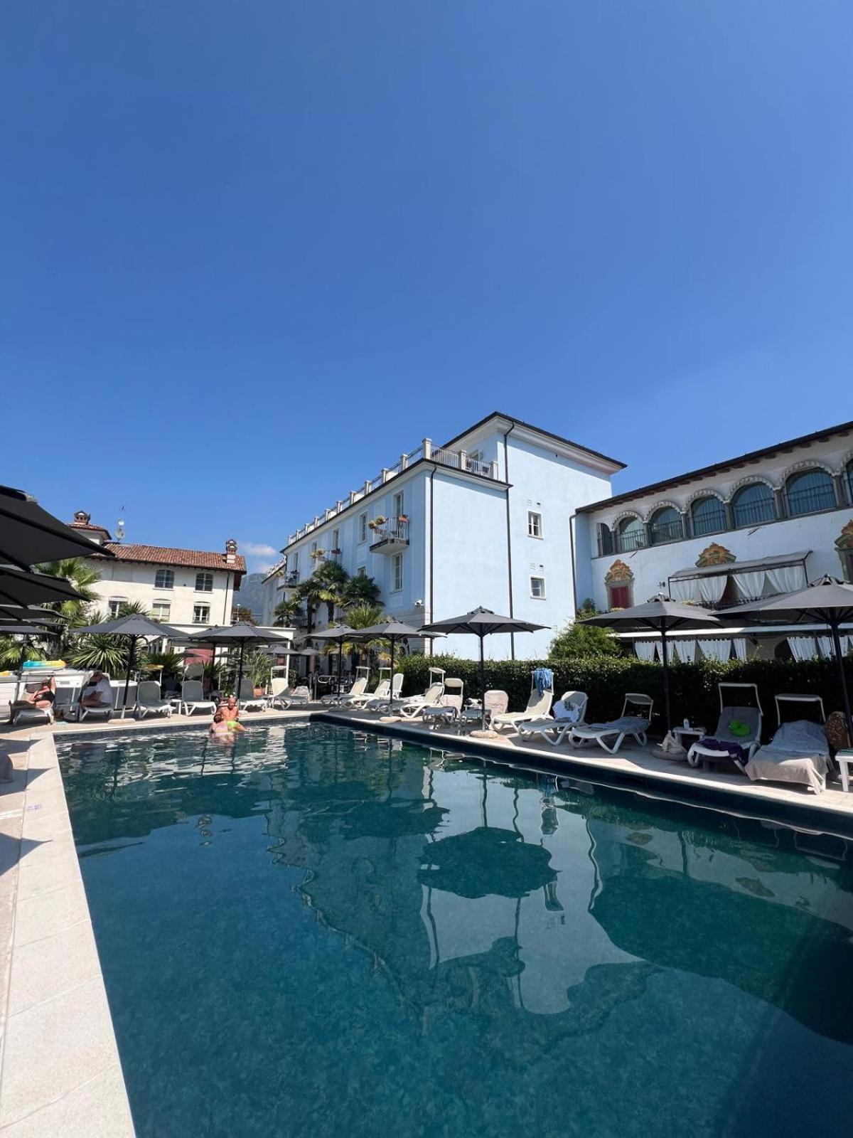 Rivalago Hotel